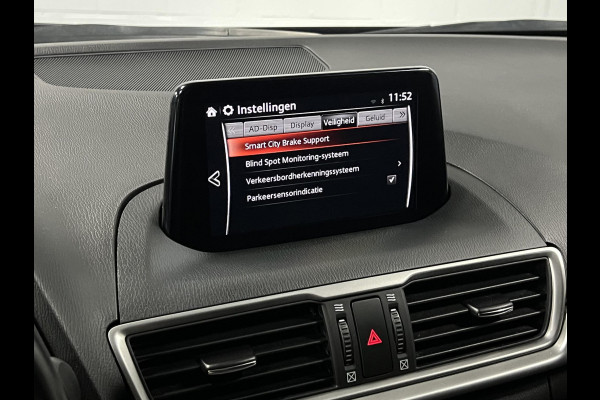 Mazda 3 2.0 SkyActiv-G 120 SkyLease GT Stuur-/stoelverwarming | Cruise Control | Achteruitrij camera | Head-up | Dode hoek assistent | 18'' lichtmetalen wielen