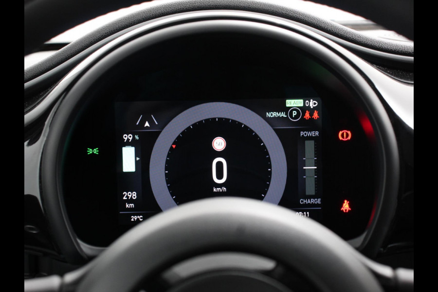 Fiat 500E Urban 42 kWh Airco Climatronic 360 Camera Stoelverwarming Keyless Wireless CarPlay Dodehoek Assistant 85 kW Charger Actieradius 320km WLTP