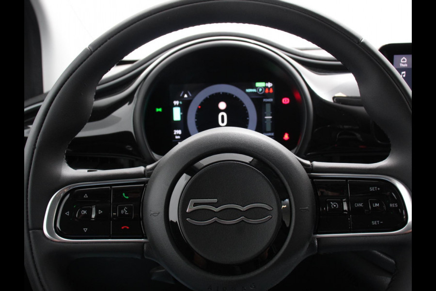Fiat 500E Urban 42 kWh Airco Climatronic 360 Camera Stoelverwarming Keyless Wireless CarPlay Dodehoek Assistant 85 kW Charger Actieradius 320km WLTP