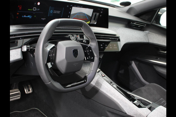 Peugeot E-3008 210 GT-Line Automaat Climate control Adaptieve cruise control 360 camera Keyless Apple Carplay/ Android auto Led Verwarmde voorstoelen Stuurverwarming Parkeersensoren Navigatie Afneembare Trekhaak