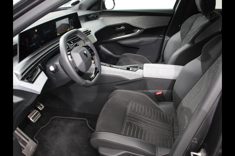 Peugeot E-3008 210 GT-Line Automaat Climate control Adaptieve cruise control 360 camera Keyless Apple Carplay/ Android auto Led Verwarmde voorstoelen Stuurverwarming Parkeersensoren Navigatie Afneembare Trekhaak