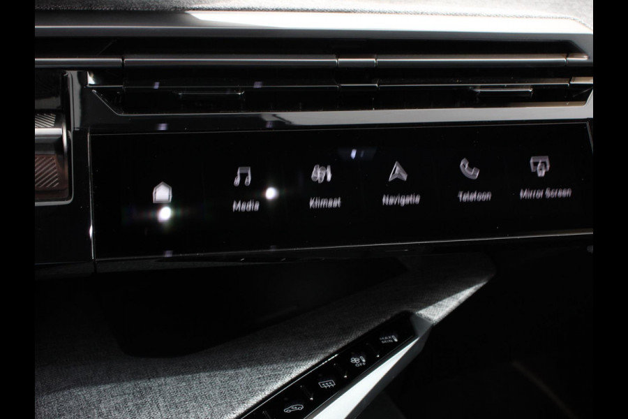 Peugeot E-3008 210 GT-Line Automaat Climate control Adaptieve cruise control 360 camera Keyless Apple Carplay/ Android auto Led Verwarmde voorstoelen Stuurverwarming Parkeersensoren Navigatie Afneembare Trekhaak