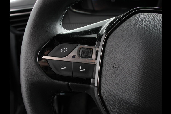 Peugeot e-2008 EV Allure 50 kWh Navigatie Apple Carplay/Android Auto Climate Control Led Parkeer sensoren Cruise Control Stoelverwarming