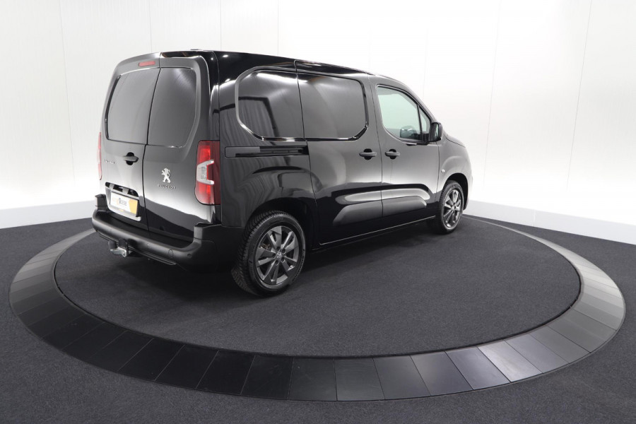 Peugeot Partner 1.5 BlueHDi 130 EAT8 S&S L1 | Houten laadvloer | Trekhaak | Camera | Parkeersensoren | Apple Carplay
