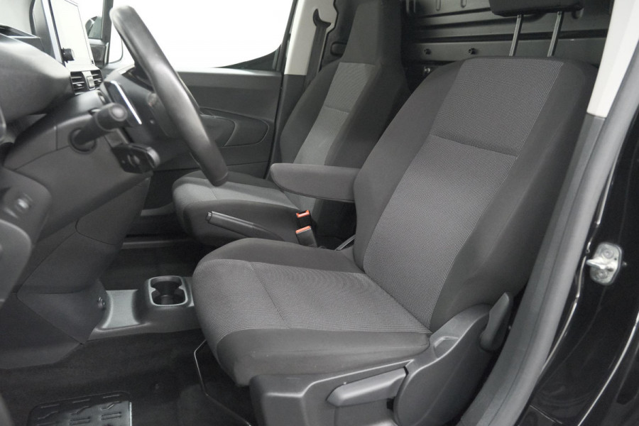 Peugeot Partner 1.5 BlueHDi 130 EAT8 S&S L1 | Houten laadvloer | Trekhaak | Camera | Parkeersensoren | Apple Carplay