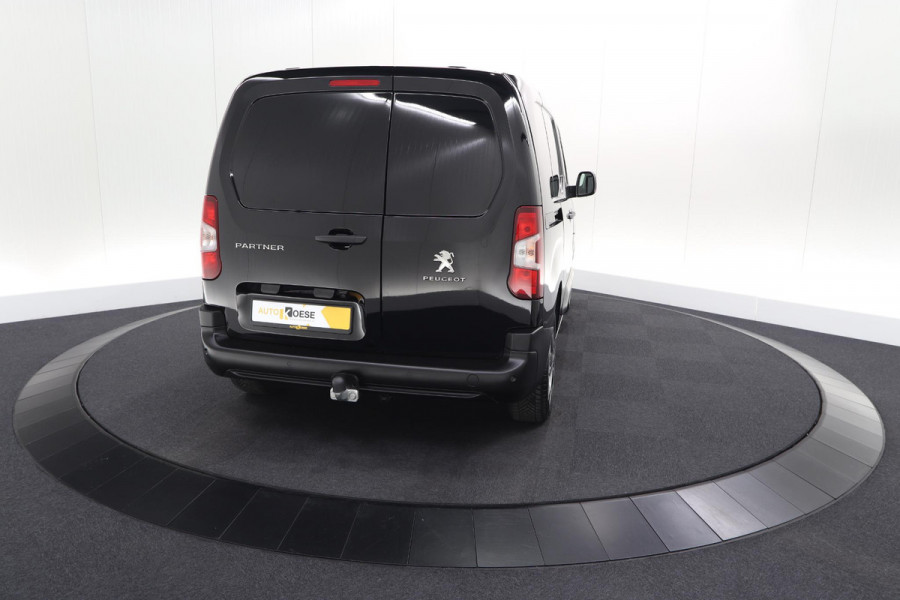 Peugeot Partner 1.5 BlueHDi 130 EAT8 S&S L1 | Houten laadvloer | Trekhaak | Camera | Parkeersensoren | Apple Carplay