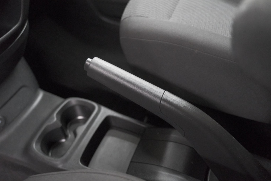 Peugeot Partner 1.5 BlueHDi 130 EAT8 S&S L1 | Houten laadvloer | Trekhaak | Camera | Parkeersensoren | Apple Carplay