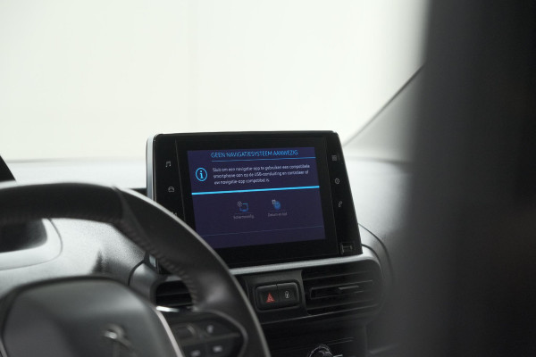 Peugeot Partner 1.5 BlueHDi 130 EAT8 S&S L1 | Houten laadvloer | Trekhaak | Camera | Parkeersensoren | Apple Carplay