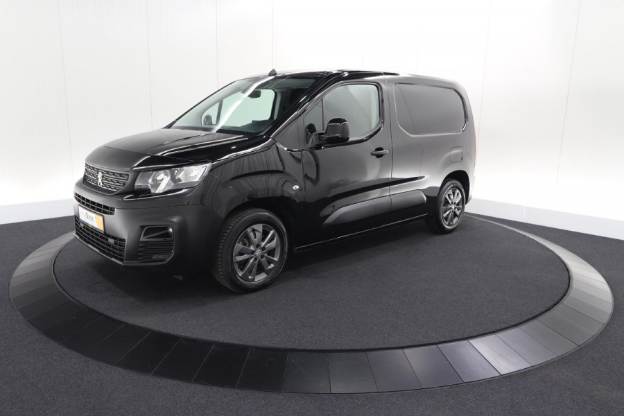 Peugeot Partner 1.5 BlueHDi 130 EAT8 S&S L1 | Houten laadvloer | Trekhaak | Camera | Parkeersensoren | Apple Carplay