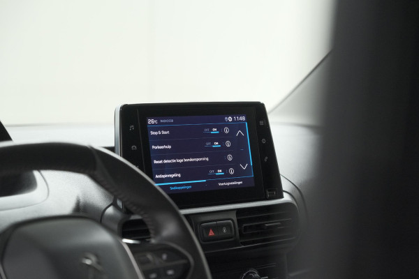Peugeot Partner 1.5 BlueHDi 130 EAT8 S&S L1 | Houten laadvloer | Trekhaak | Camera | Parkeersensoren | Apple Carplay