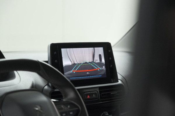 Peugeot Partner 1.5 BlueHDi 130 EAT8 S&S L1 | Houten laadvloer | Trekhaak | Camera | Parkeersensoren | Apple Carplay