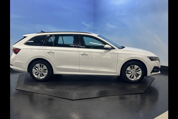 Škoda Octavia Combi 1.0 e-TSI Business Edition Plus Automaat | Navi | Clima | PDC