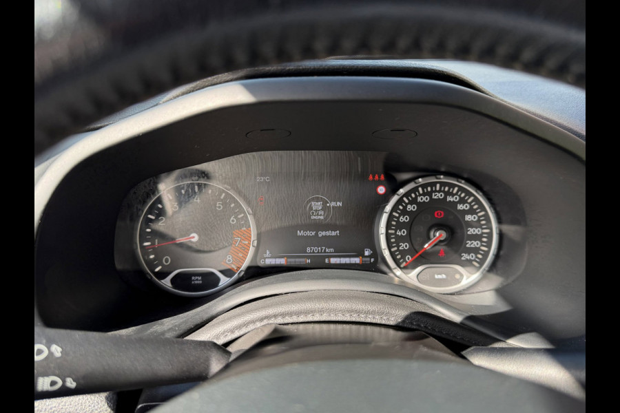 Jeep Renegade 1.0T 88 kW T-GDI CAT Limited - Navigatie I Airco I Sport velgen I Xenon I PDC I Veiligheid pakket