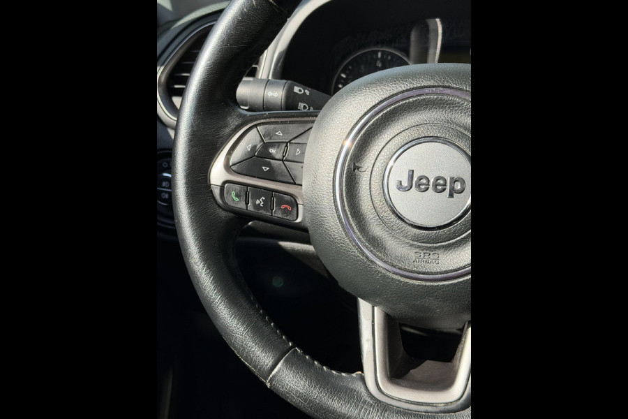 Jeep Renegade 1.0T 88 kW T-GDI CAT Limited - Navigatie I Airco I Sport velgen I Xenon I PDC I Veiligheid pakket