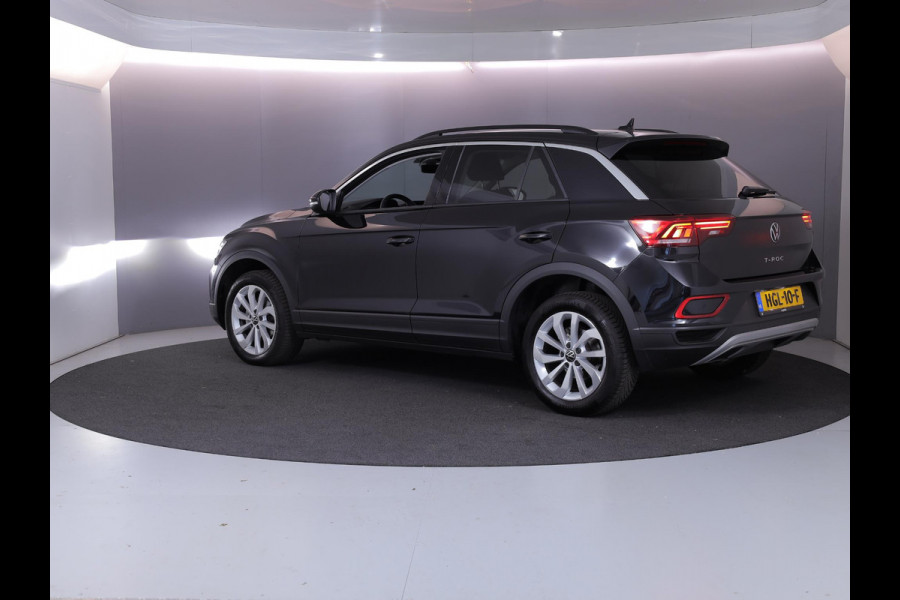 Volkswagen T-Roc 1.5 TSI Life Edition 150 pk Automaat (DSG) | Verlengde garantie | Navigatie via App | Parkeersensoren (Park assist) | Achteruitrijcamera | Full LED koplampen | Keyless |