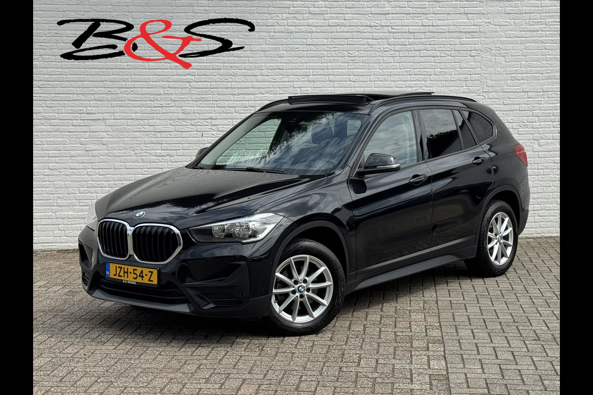 BMW X1 SDrive 1.8i High Executive Head Up display Climate Cruise Pano Leer Navi PDC voor en achter