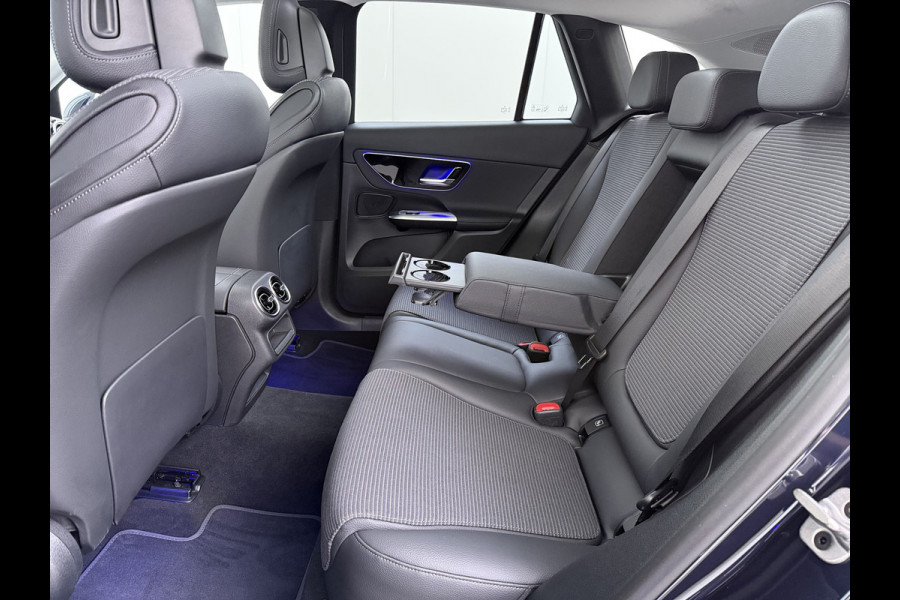 Mercedes-Benz GLC 300e 4Matic // Trekhaak // Panoramadak // 360 Camera // Distronic // GRATIS Winterbandenset // Carplay