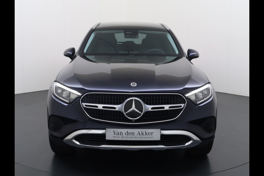 Mercedes-Benz GLC 300e 4Matic // Trekhaak // Panoramadak // 360 Camera // Distronic // GRATIS Winterbandenset // Carplay