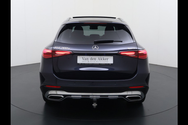 Mercedes-Benz GLC 300e 4Matic // Trekhaak // Panoramadak // 360 Camera // Distronic // GRATIS Winterbandenset // Carplay