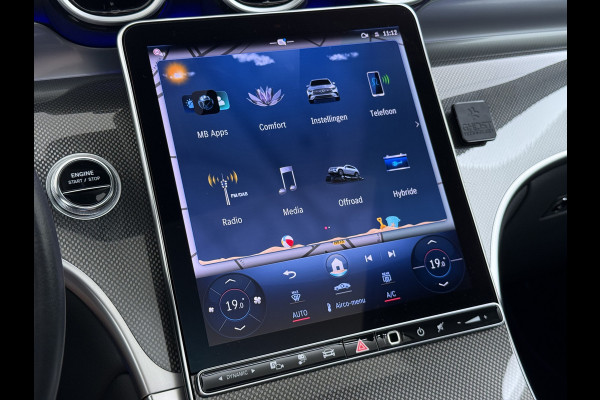 Mercedes-Benz GLC 300e 4Matic // Trekhaak // Panoramadak // 360 Camera // Distronic // GRATIS Winterbandenset // Carplay