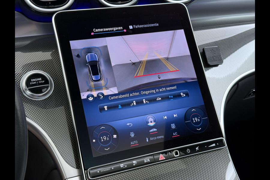 Mercedes-Benz GLC 300e 4Matic // Trekhaak // Panoramadak // 360 Camera // Distronic // GRATIS Winterbandenset // Carplay