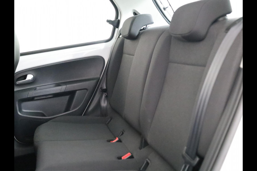 Volkswagen up! 1.0 65 pk | Navigatie via App | Airco | Parkeersensoren achter | Achteruitrijcamera | Cruise control |