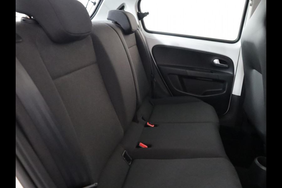 Volkswagen up! 1.0 65 pk | Navigatie via App | Airco | Parkeersensoren achter | Achteruitrijcamera | Cruise control |