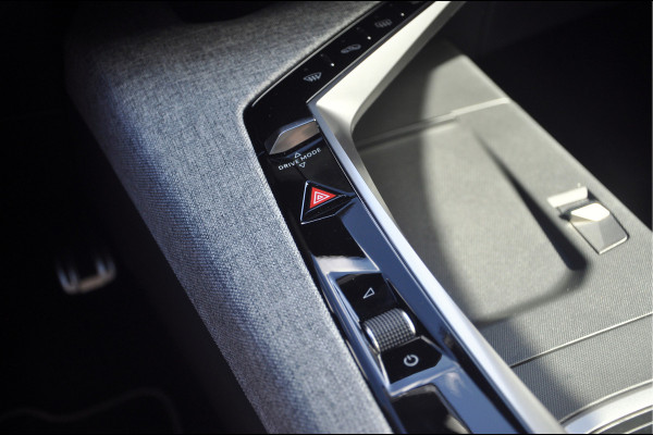 Peugeot 3008 1.2 Hybrid 145 GT | Camera | Navigatie | Zeer nette staat!