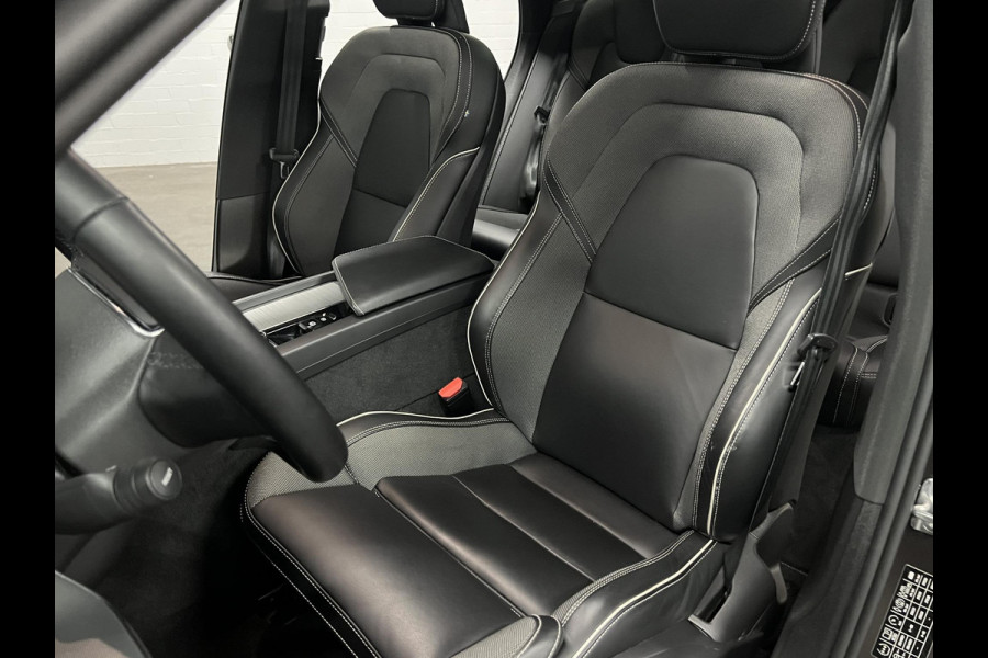 Volvo XC60 T6 AWD Recharge Plus Dark Adaptive cruise | Open dak | Stuur-/Stoelverwarming | Harman & Kardon | Camera | Google | 21" wielen