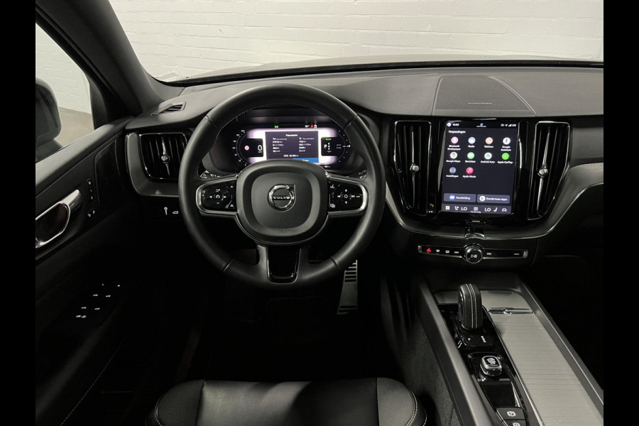 Volvo XC60 T6 AWD Recharge Plus Dark Adaptive cruise | Open dak | Stuur-/Stoelverwarming | Harman & Kardon | Camera | Google | 21" wielen