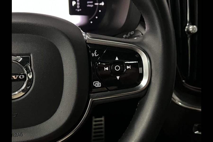 Volvo XC60 T6 AWD Recharge Plus Dark Adaptive cruise | Open dak | Stuur-/Stoelverwarming | Harman & Kardon | Camera | Google | 21" wielen