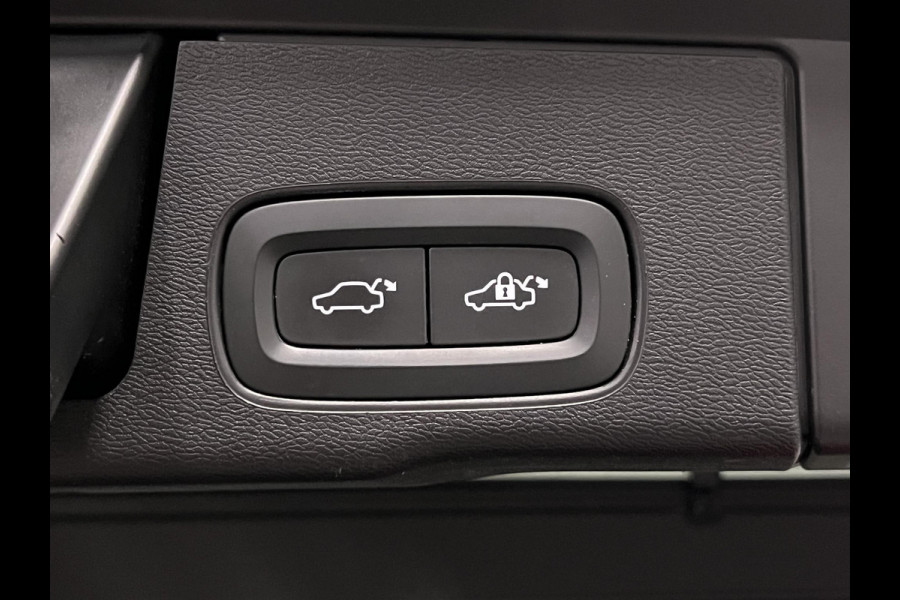 Volvo XC60 T6 AWD Recharge Plus Dark Adaptive cruise | Open dak | Stuur-/Stoelverwarming | Harman & Kardon | Camera | Google | 21" wielen