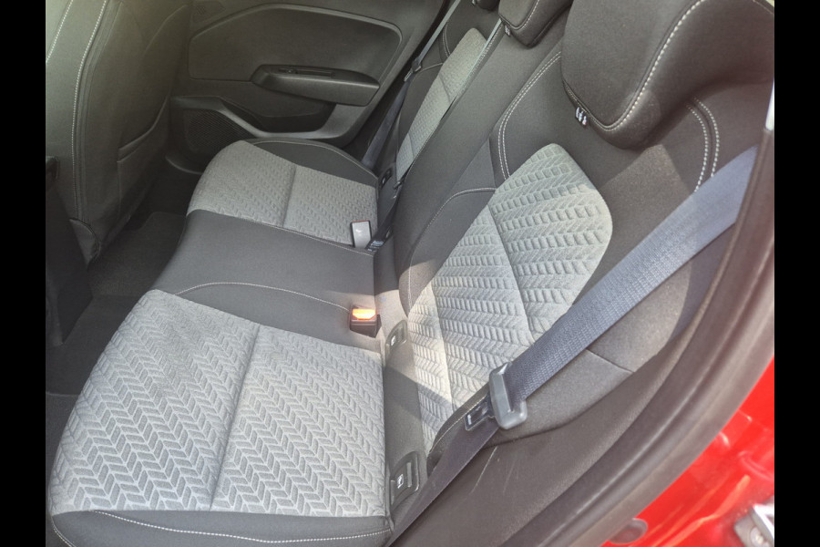Renault Clio 1.0 TCe 90 Automaat Techno,stoel/stuurverwarming,trekhaak,Navigatie,Carplay,Camera,parkcontrol,