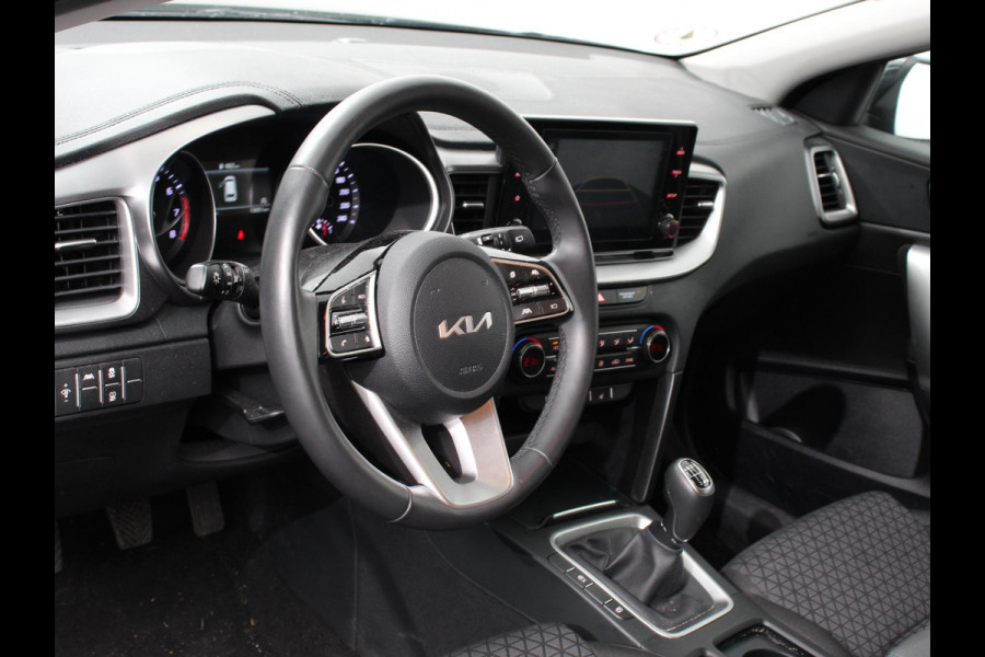 Kia Ceed Sportswagon 1.0 T-GDi 120pk Dynamic Line Climate control Cruise control Apple Carplay/ Android Auto Navigatie Stuur + stoel verwarming Achteruitrijcamera