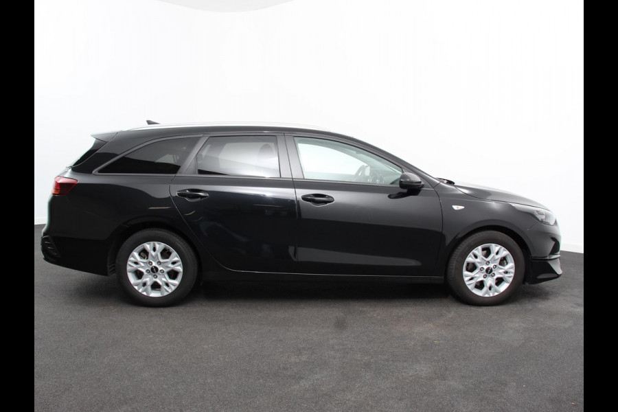 Kia Ceed Sportswagon 1.0 T-GDi 120pk Dynamic Line Climate control Cruise control Apple Carplay/ Android Auto Navigatie Stuur + stoel verwarming Achteruitrijcamera