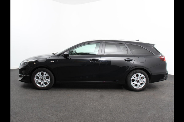 Kia Ceed Sportswagon 1.0 T-GDi 120pk Dynamic Line Climate control Cruise control Apple Carplay/ Android Auto Navigatie Stuur + stoel verwarming Achteruitrijcamera