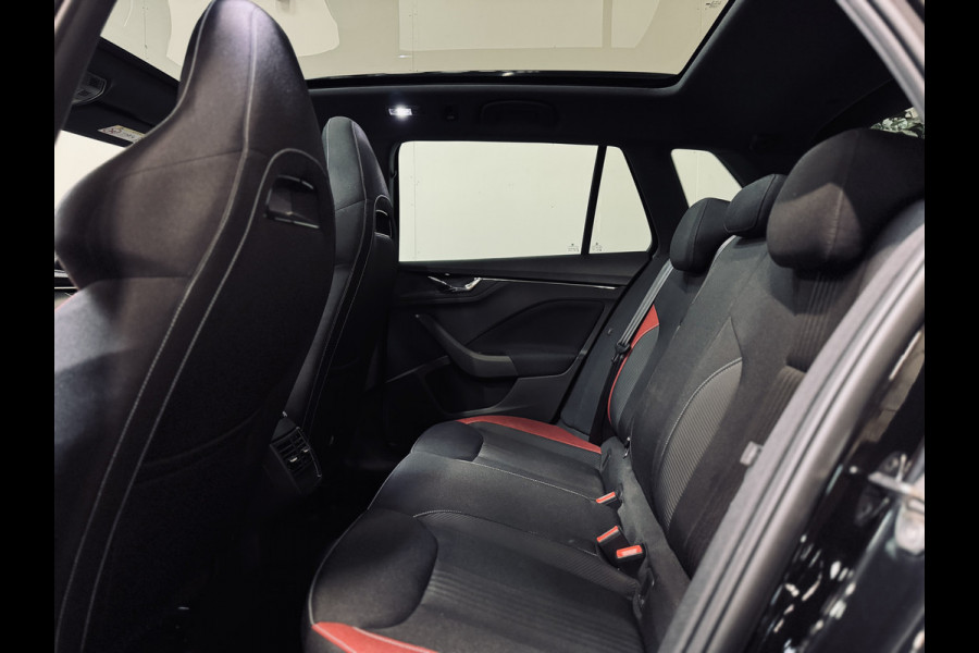 Škoda Kamiq 1.5 TSI ACT Monte Carlo | Panorama | TravelAss. | Camera
