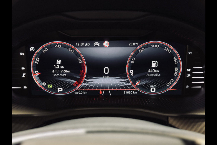 Škoda Kamiq 1.5 TSI ACT Monte Carlo | Panorama | TravelAss. | Camera