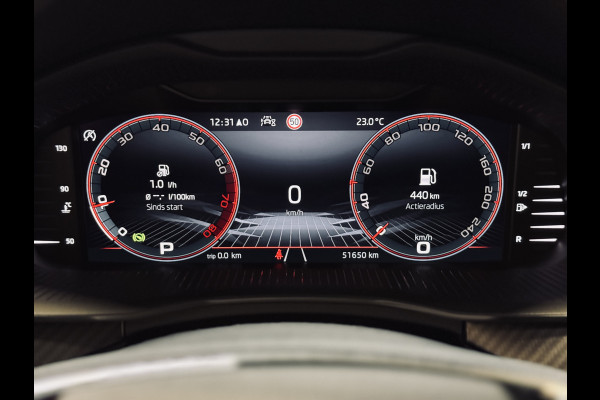 Škoda Kamiq 1.5 TSI ACT Monte Carlo | Panorama | TravelAss. | Camera