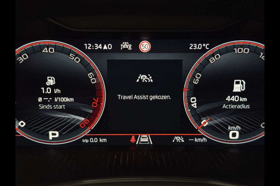 Škoda Kamiq 1.5 TSI ACT Monte Carlo | Panorama | TravelAss. | Camera