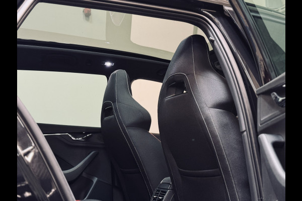 Škoda Kamiq 1.5 TSI ACT Monte Carlo | Panorama | TravelAss. | Camera