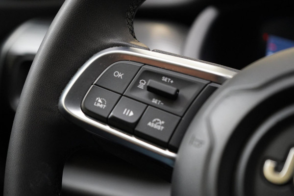 Jeep Avenger 1.2 Longitude | Navigatie | Climate control | Adapt. cruise | Stuurverwarming