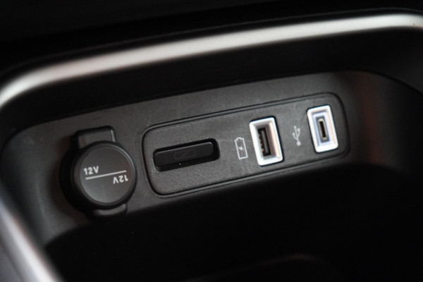 Jeep Avenger 1.2 Longitude | Navigatie | Climate control | Adapt. cruise | Stuurverwarming