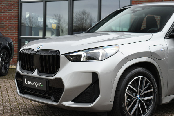 BMW X1 xDrive25e M-Sport ACC HUD E-zetels 360-cam Shadowline