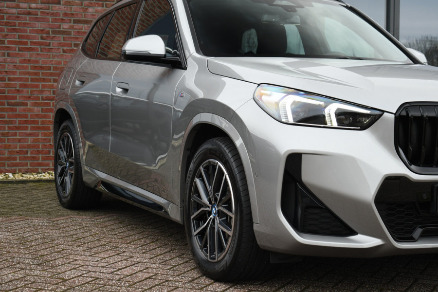 BMW X1 xDrive25e M-Sport ACC HUD E-zetels 360-cam Shadowline