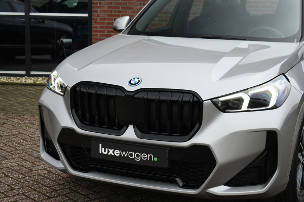 BMW X1 xDrive25e M-Sport ACC HUD E-zetels 360-cam Shadowline
