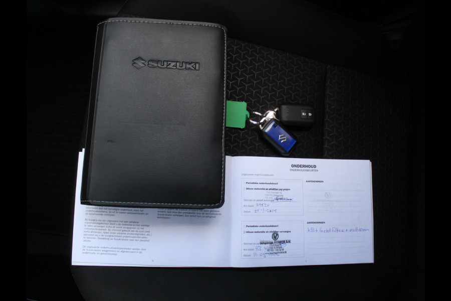 Suzuki Swift 1.2 Style Smart Hybrid CLIMATE | CAMERA | CARPLAY | LMV16 | LED | DAB | ADAPCRUISE | NAVI | STOELVERW | PDCA
