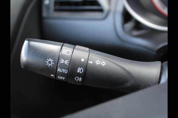 Suzuki Swift 1.2 Style Smart Hybrid CLIMATE | CAMERA | CARPLAY | LMV16 | LED | DAB | ADAPCRUISE | NAVI | STOELVERW | PDCA