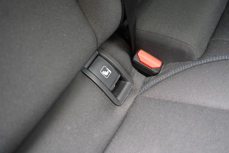 Lynk & Co 01 1.5 | Zwart optiek | Panoramadak | Camera | Navigatie | Memory | Lm velgen