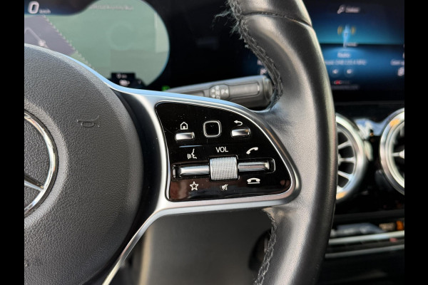 Mercedes-Benz B-Klasse 250 e 18''/Sfeerverlichting/Navigatie/Camera/DAB/PDC v+a/Stoelverwarming/Apple Carplay & Android Auto